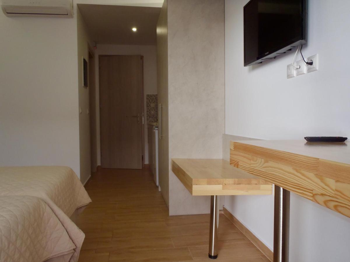Loukas Apartments On The Waves Tragaki Exterior foto
